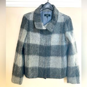 Comfy wool blend zip front jacket by Talbots. Size 12. Excellent condition
